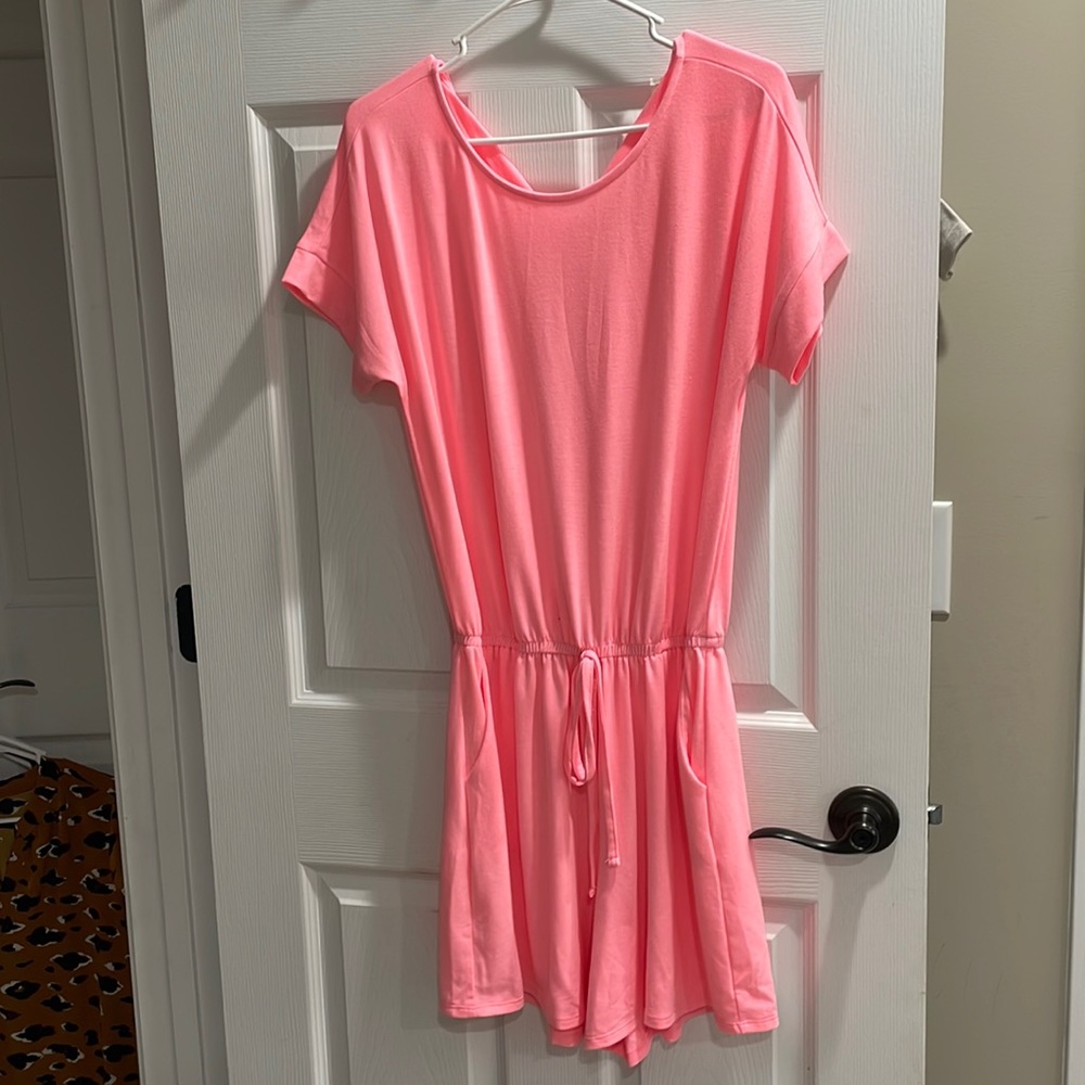 Hot pink Zenana size medium romper. Brand new never worn